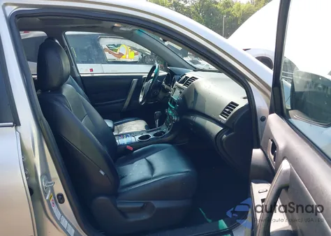 2013 Toyota Highlander Plus/Se из США, поврежденный, VIN 5TDBK3EH7DS245366